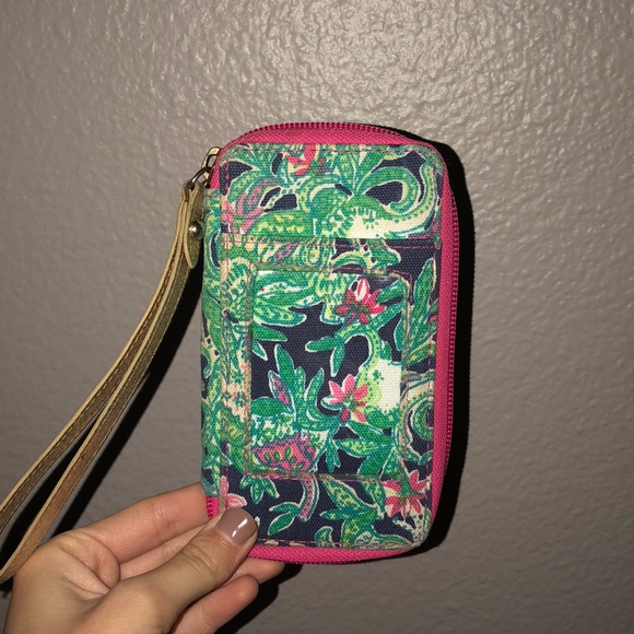 Lily Pulitzger Wallet - Picture 2 of 3